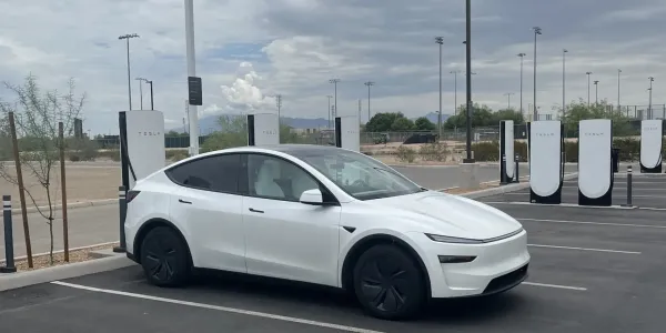 Arizona'nın ilk NEVI hızlı şarj istasyonları nihayet açıldı, işte yerleri