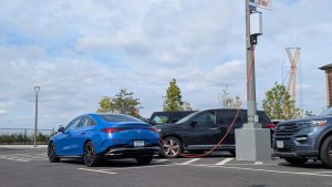 New York'un ilk sokak lambası elektrikli araç şarjını test ettim: Şehir için gerçek bir dönüm noktası