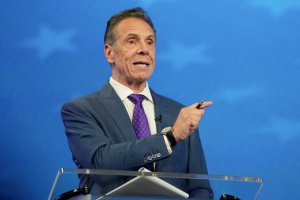 OKX-ICE eş başkanı Andrew Cuomo, tokenize hisse planlarına şirket itirazlarını 'doğal tepki' olarak nitelendirdi