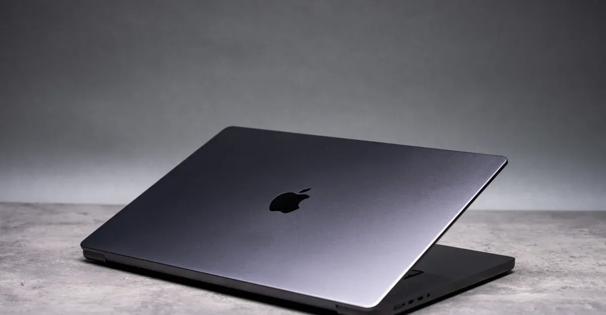 Apple ilk dokunmatik MacBook Pro'yu üç hafta içinde tanıtacak