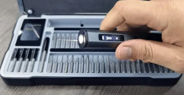 Kamera ve yapay zekâ ile doğru ucu bulan elektrikli tornavida
