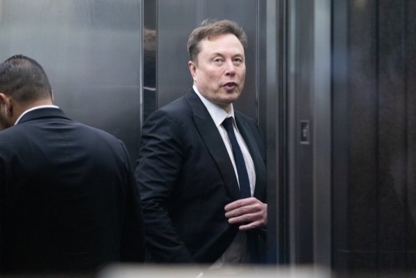 Elon Musk'ın Skydance'a 1 milyar dolarlık yatırımı