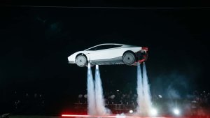 Tesla Roadster’ın iticileri beş saniye gidiyor, dolumu saatler sürüyor