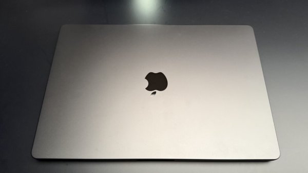 Dokunmatik MacBook Pro deneyimi: OLED Mac'te harika görünüyor