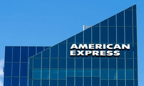 ABD düzenleyicileri American Express'e AML eksikleri nedeniyle 350 milyon dolar ceza kesti