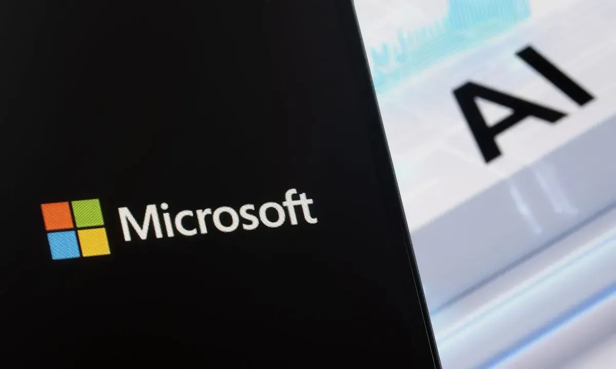 Microsoft CEO'su yapay zekada acil fren istedi