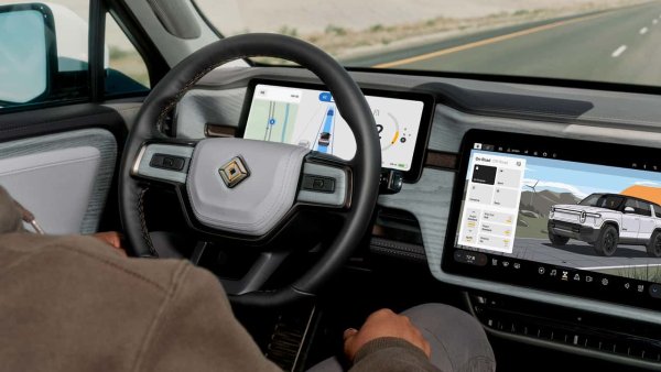 Rivian en yeni eller serbest sürüş teknolojisine bazı sahiplere erken erişim sağlıyor
