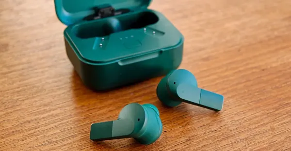 Fairphone'un yeni onarılabilir kulaklığı Fairbuds 2 daha küçük ve uzun pil ömrüyle çıktı