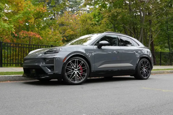 Porsche'nin elektrikli Macan Turbo'su otomotivde varoluş krizi yaratıyor