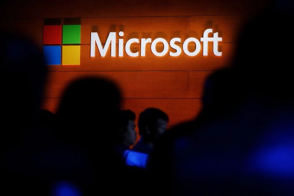 Microsoft, küresel çalışanlarının yaklaşık dörtte birine gönüllü çıkış paketi sunuyor