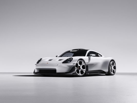 Porsche 911'in üzerinde yeni orta motorlu süper spor konsepti Mission S'i görücüye çıkardı