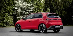 Volkswagen ilk elektrikli GTI sıcak hatch'ini ön siparişe açtı, fiyatı yaklaşık 45 bin dolardan başlıyor
