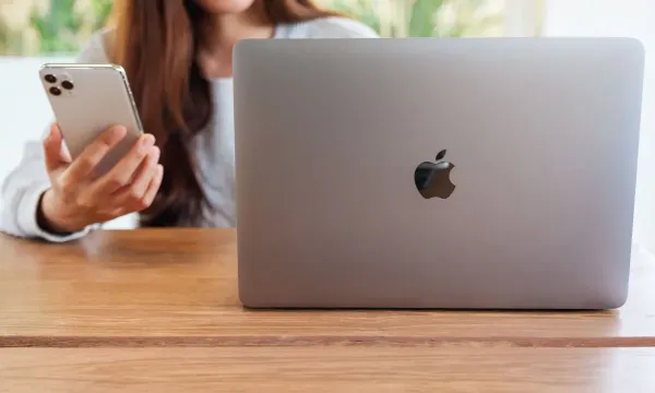 Apple ilk dokunmatik MacBook'u 27 Ekim civarında tanıtacak