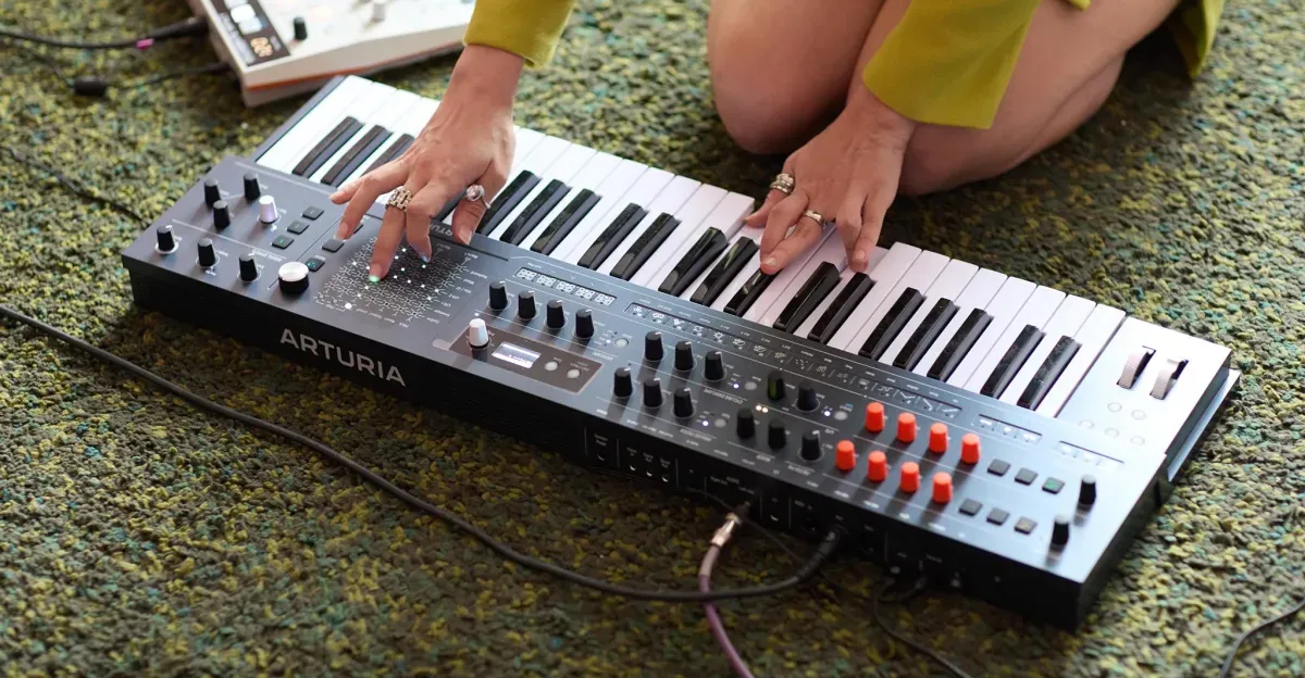 Arturia MiniFreak 49, Freak serisine tam boyutlu klavye ve profesyonel kontroller getirdi
