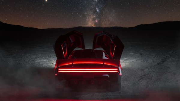 Tesla Roadster 1.341 HP gücünde ve Elon Musk'ın bir zamanlar vaat ettiği menzilin yarısı kadar menzile sahip. İşte tüm teknik özellikleri